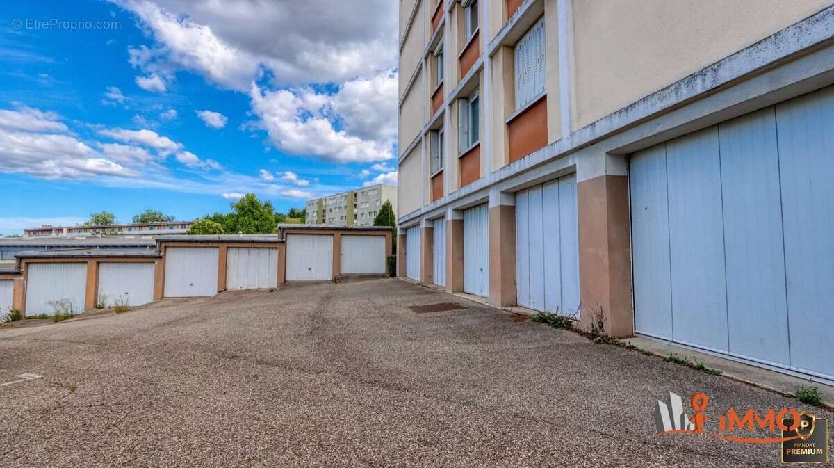 Appartement à SAINT-ETIENNE