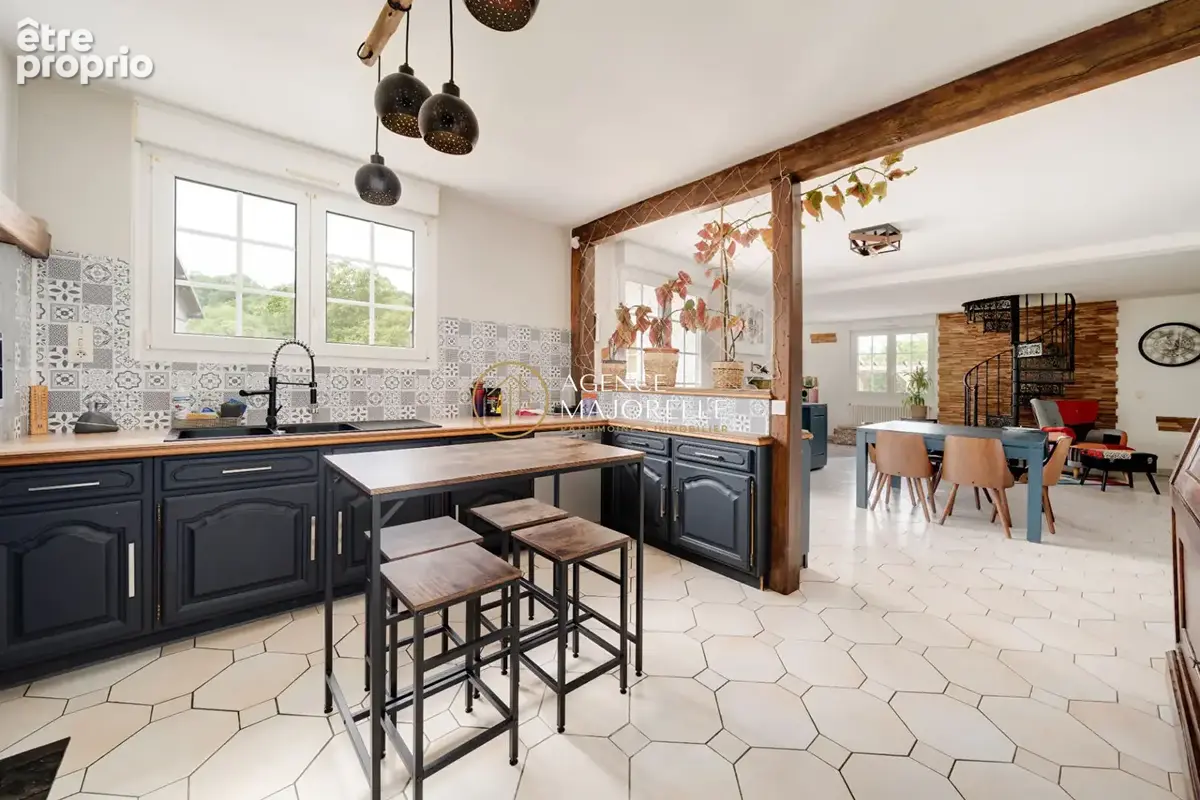 Grande maison familiale, 6 chambres, piscine et parc arboré - photo 4