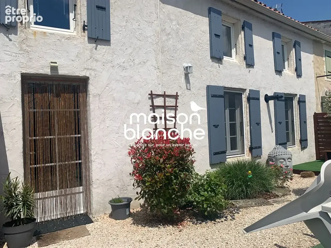 Maison à SAINT-PIERRE-D'AMILLY