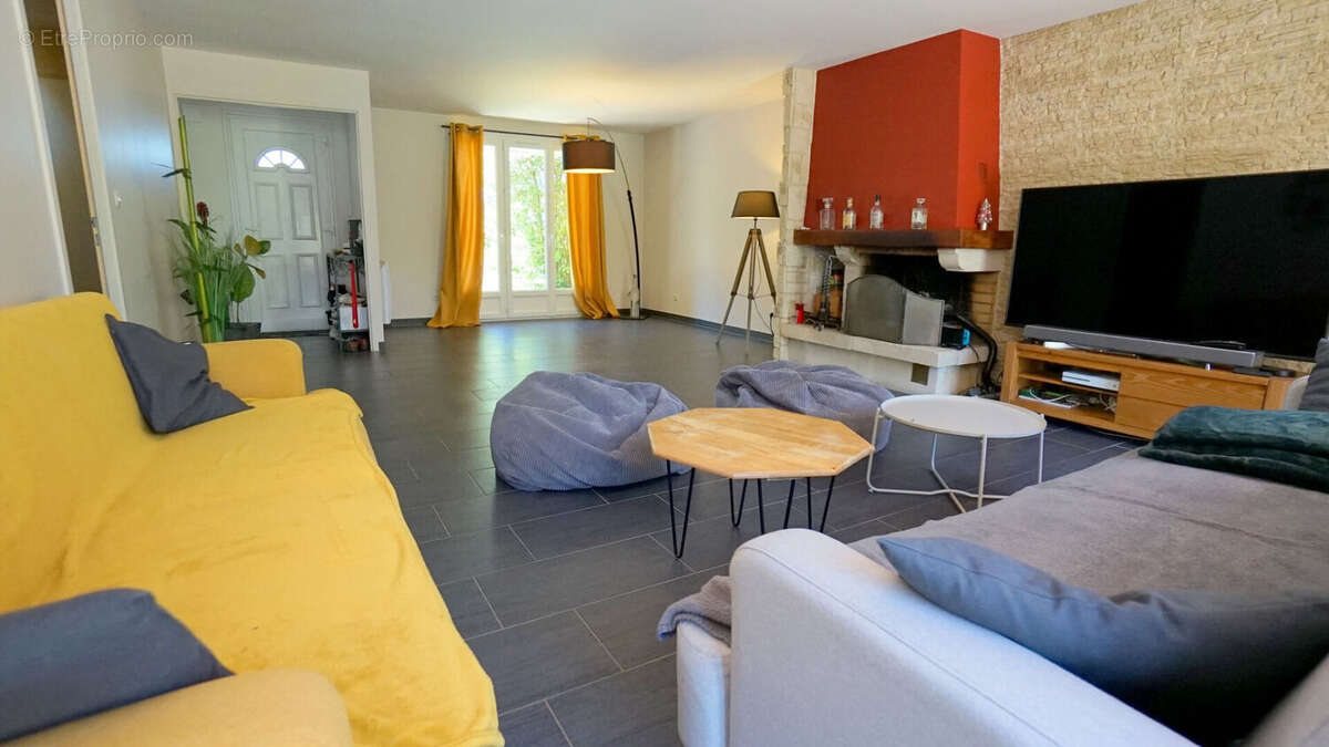 Maison à MEZIERES-SUR-SEINE