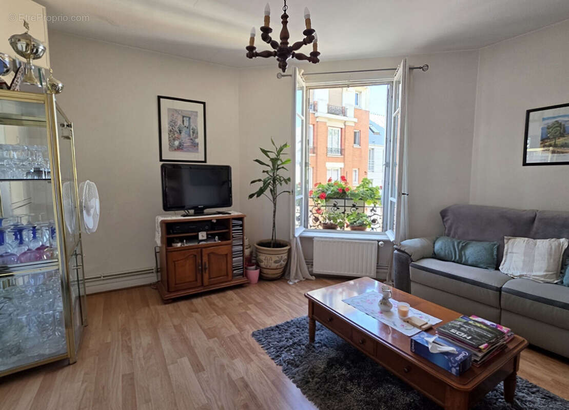 Appartement à CLICHY