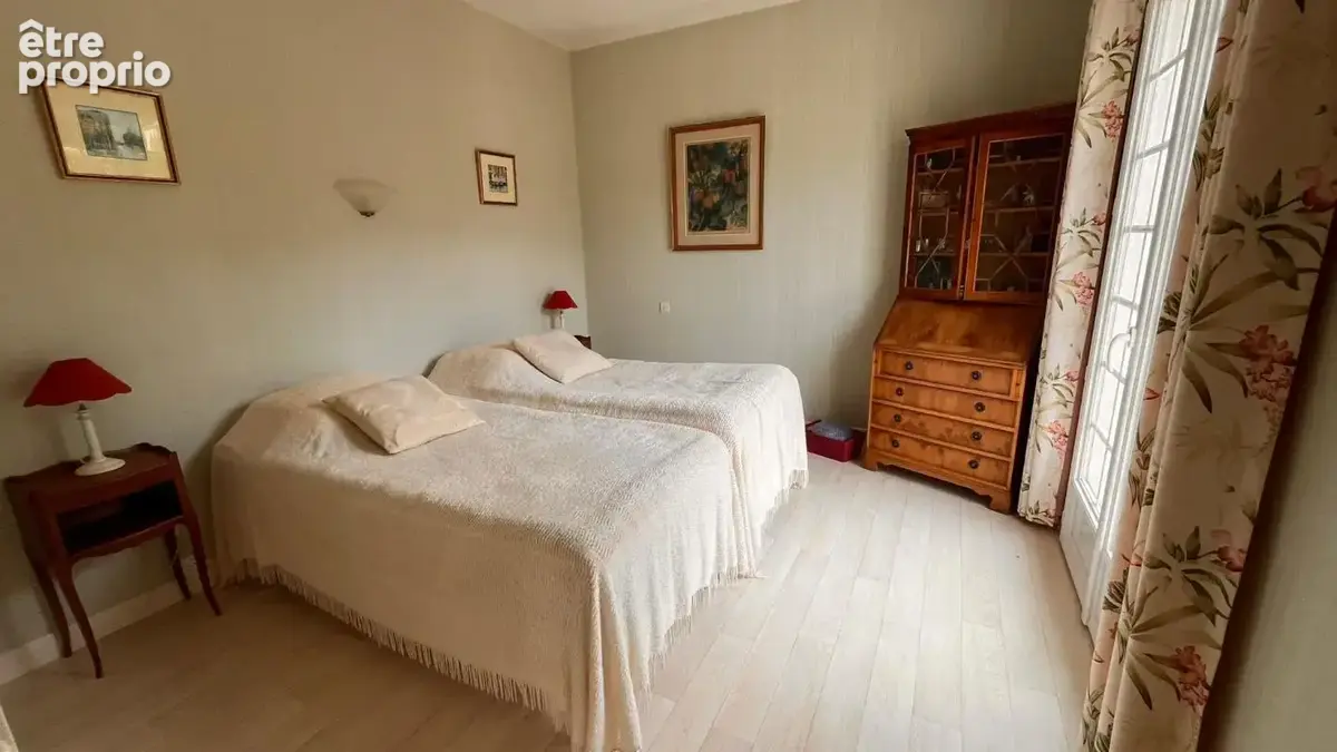 PÉNESTIN - À deux pas du centre, une maison familiale au fort potentiel - photo 5