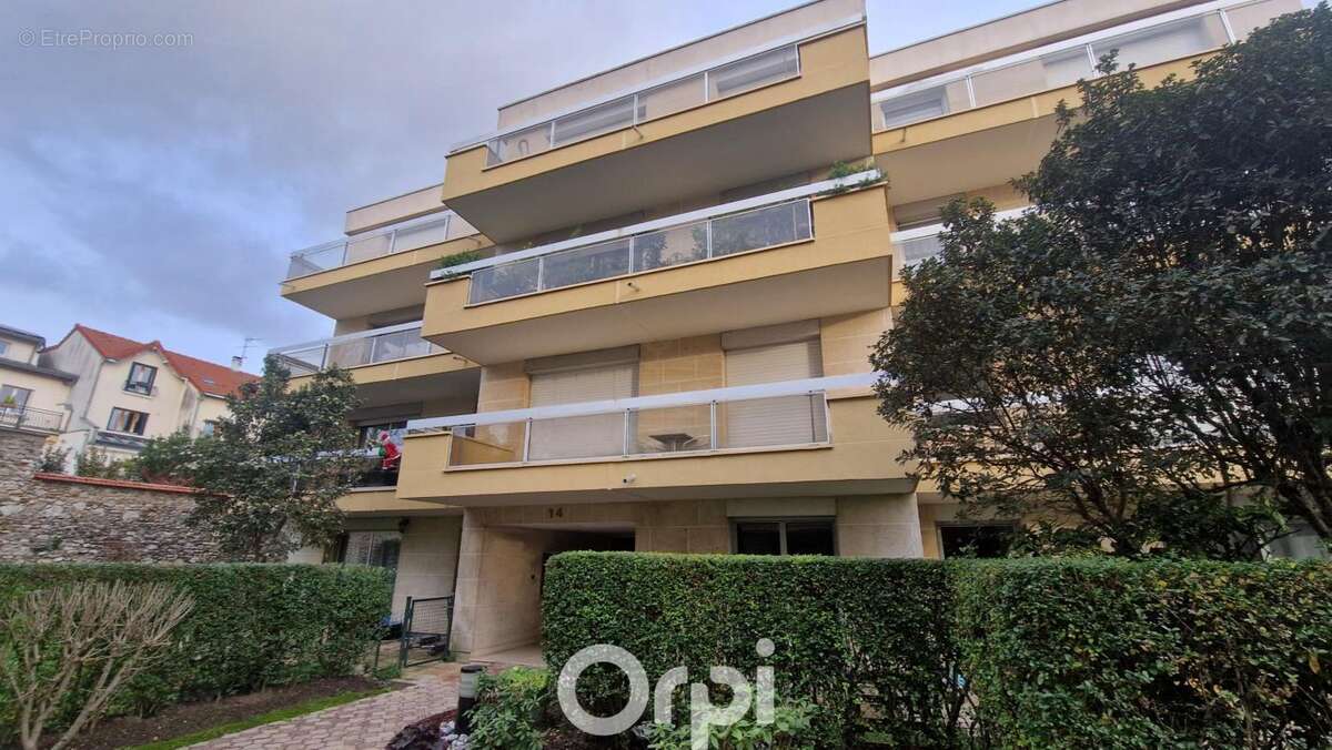Appartement à LE PERREUX-SUR-MARNE