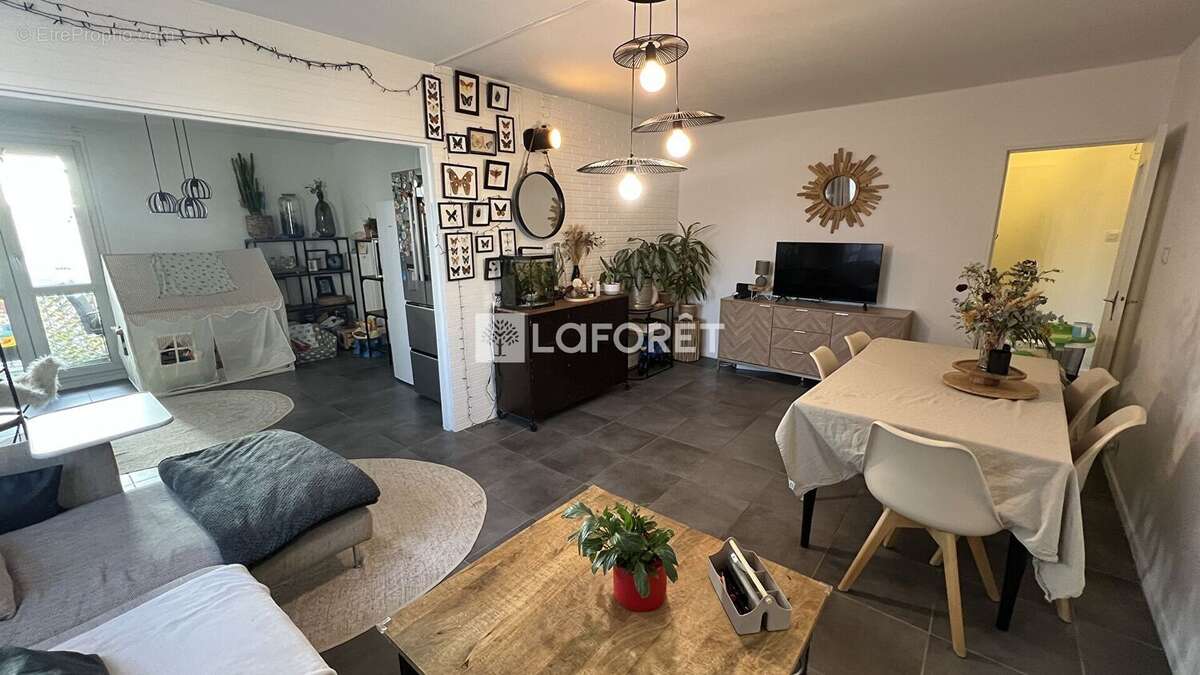 Cugnaux Centre -  grand appartement 5 pièces - photo 2