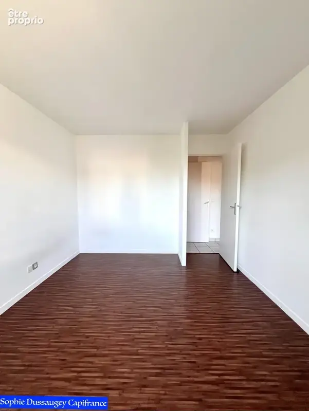 À vendre – Bel appartement 3 pièces avec grande loggia – Bordeaux Chartrons / Bassins à Flot - photo 6