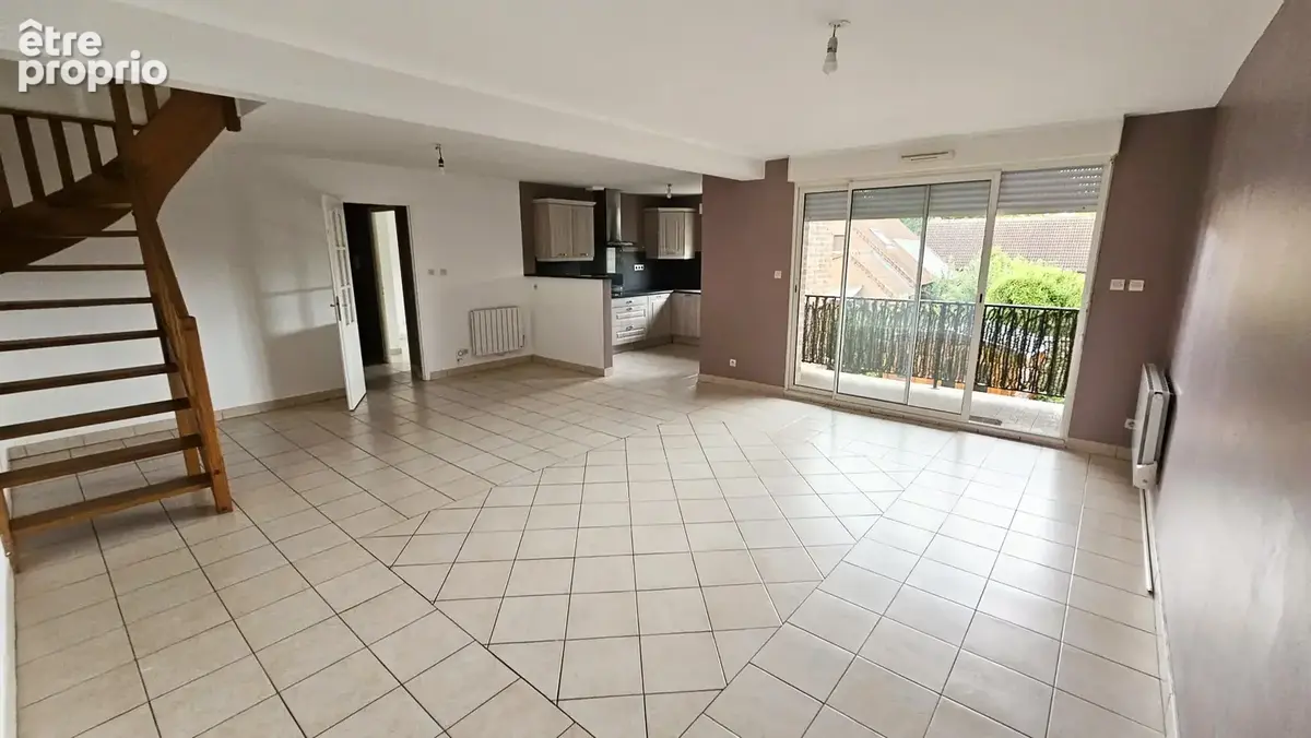 Rare sur le secteur - Magnifique duplex 3 chambres dans une résidence avec grand parking sécurisée au calme - photo 3