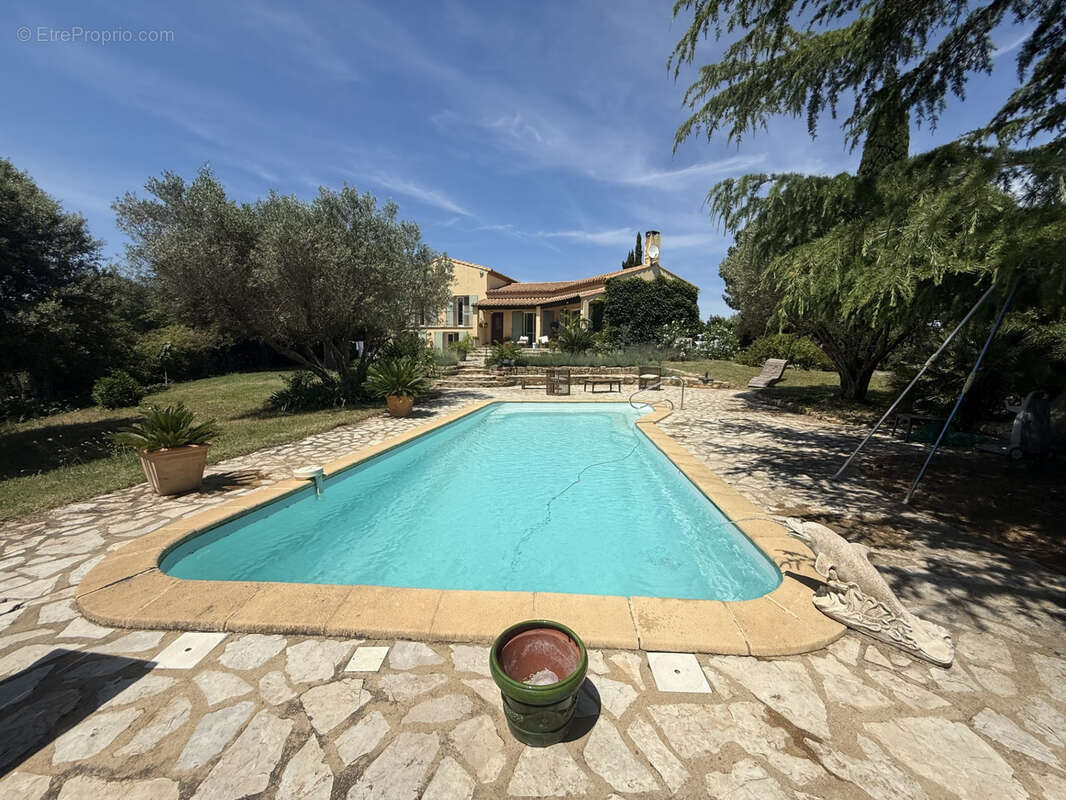 Maison à SAINT-GILLES