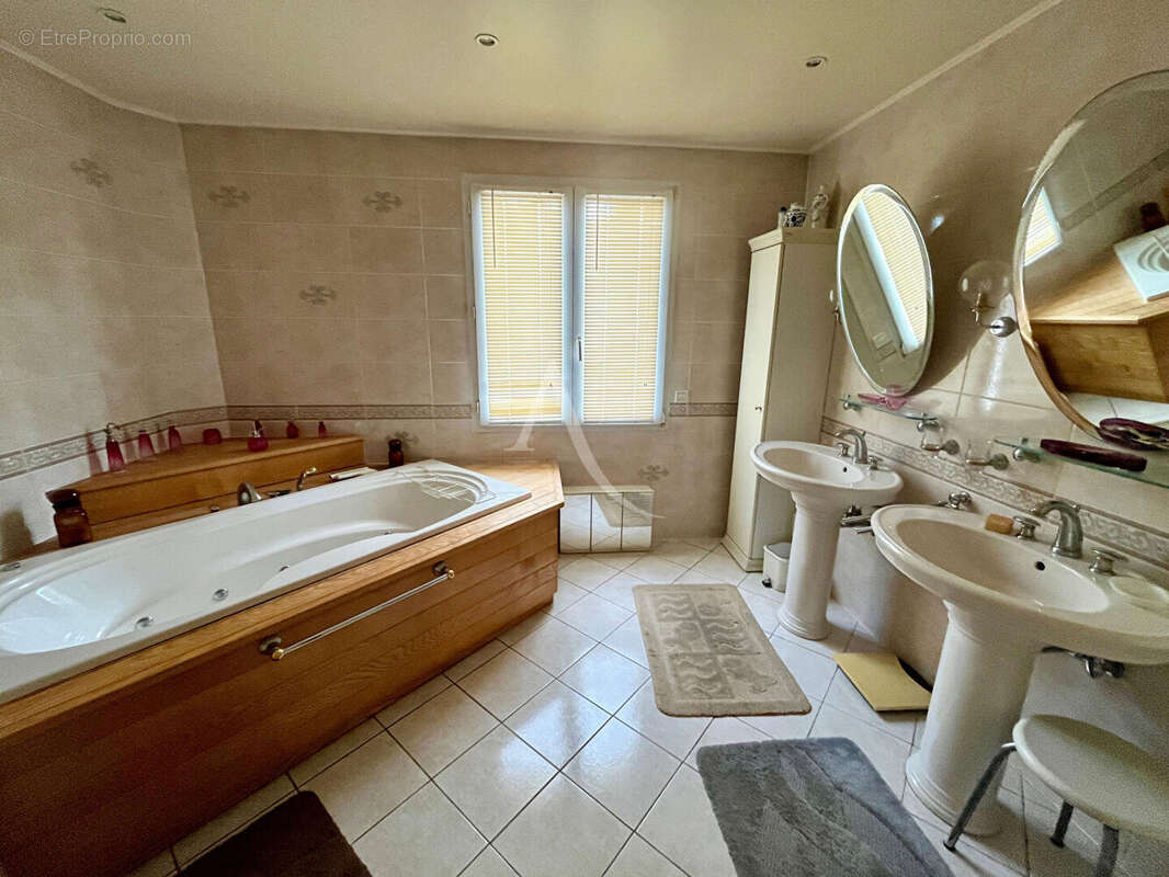 Appartement à LA FERTE-SOUS-JOUARRE