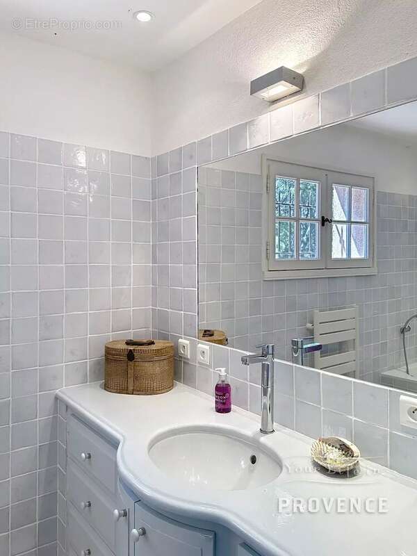 Maison à SAINT-ANTONIN-DU-VAR