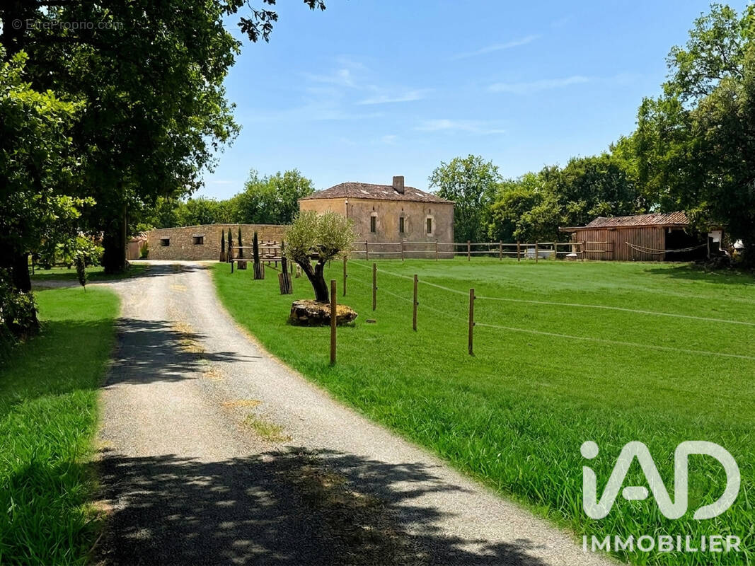 Photo 1 - Maison à MASQUIERES