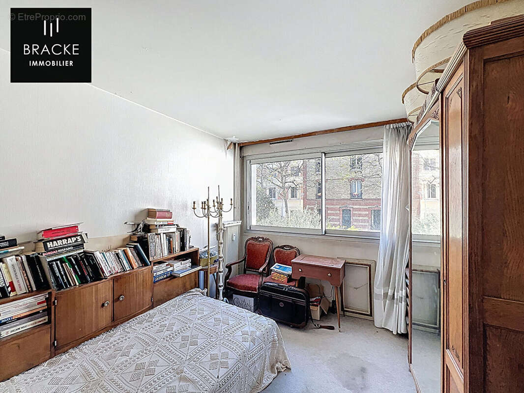 Appartement à COURBEVOIE