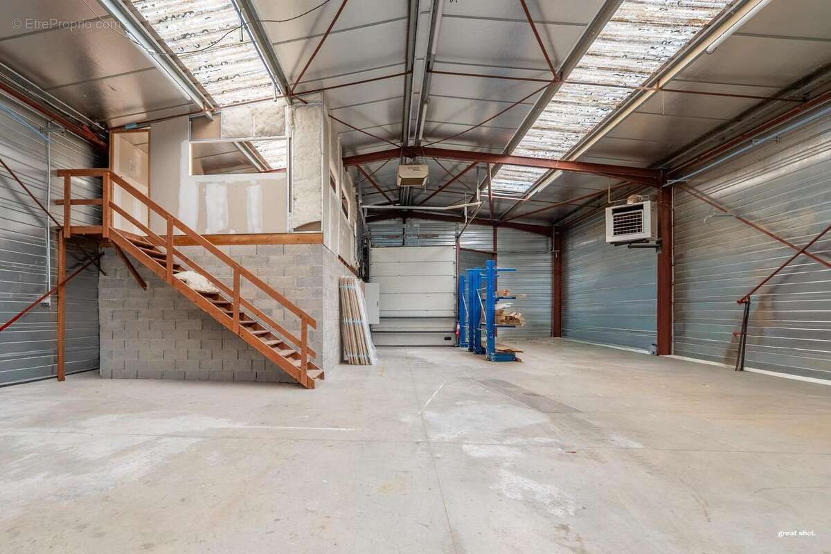 Photo 5 - Commerce à MONDOUZIL