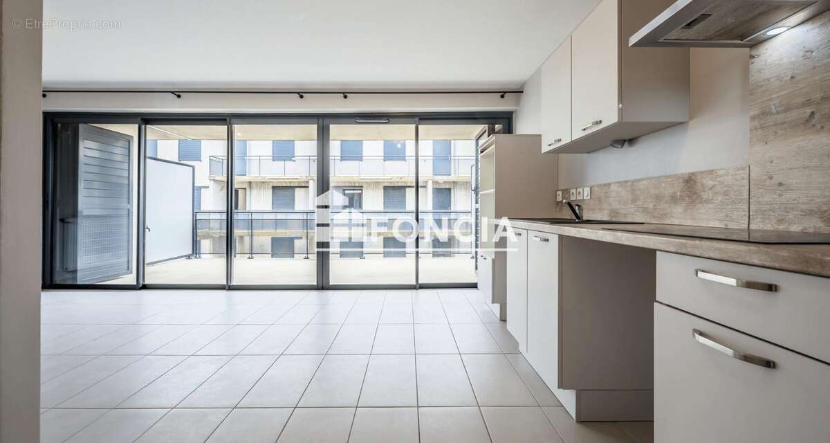 Appartement à LE PONTET