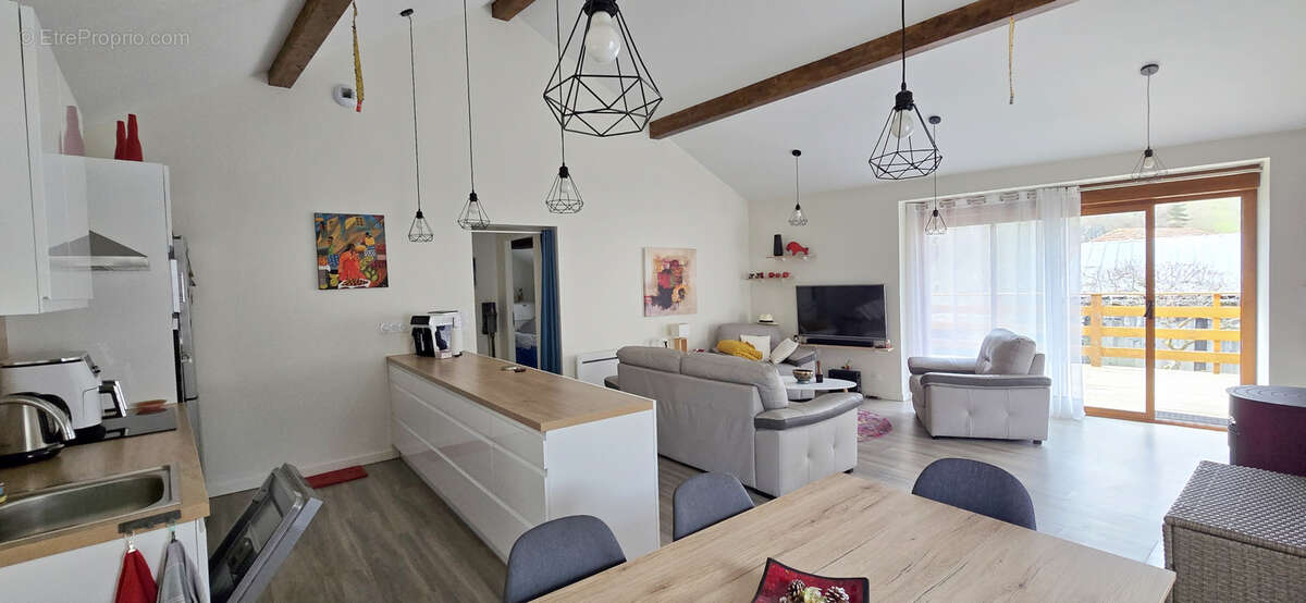 maison en pierre rénovée de 123 m2 - photo 7