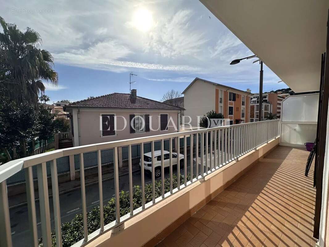 Appartement à ROQUEBRUNE-CAP-MARTIN