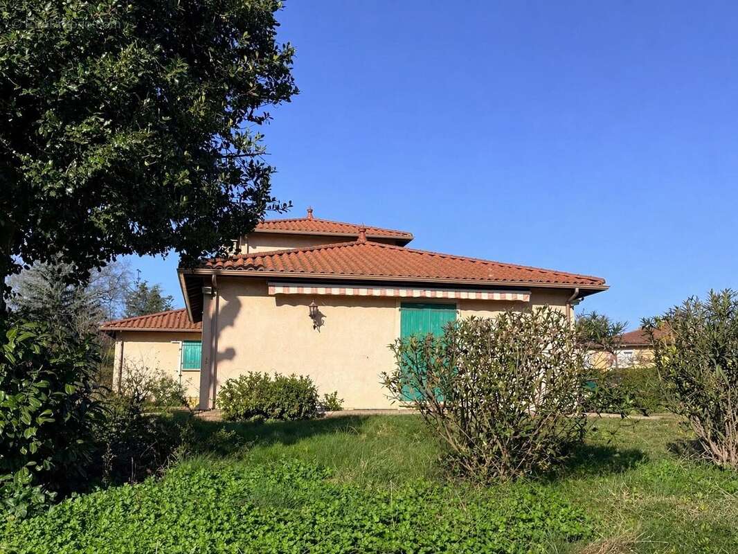 Maison à COLLONGES-AU-MONT-D'OR
