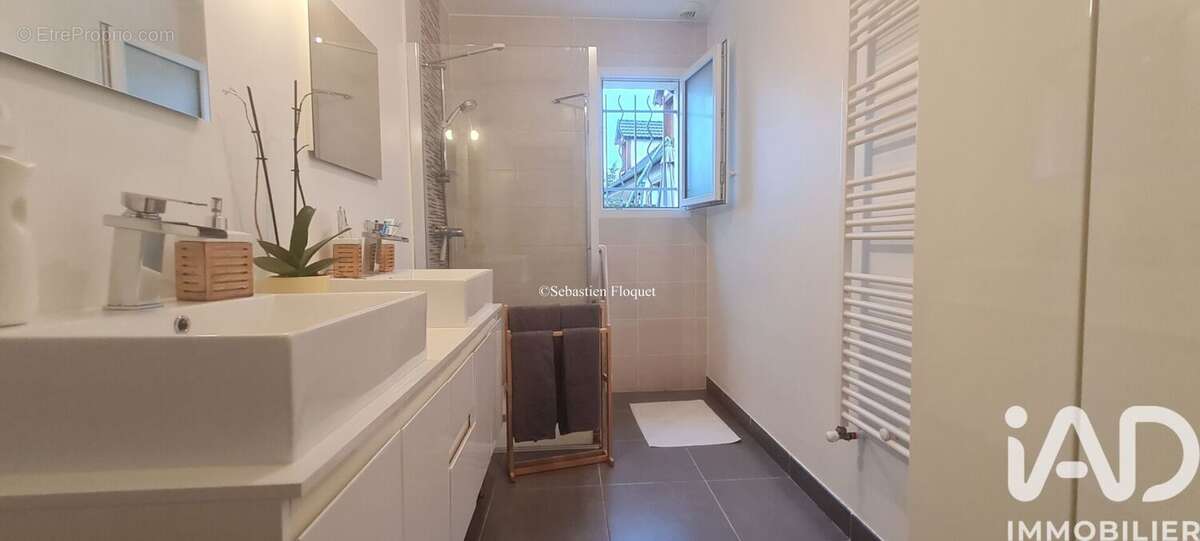 Photo 8 - Maison à SAINT-JEAN-DE-LA-RUELLE