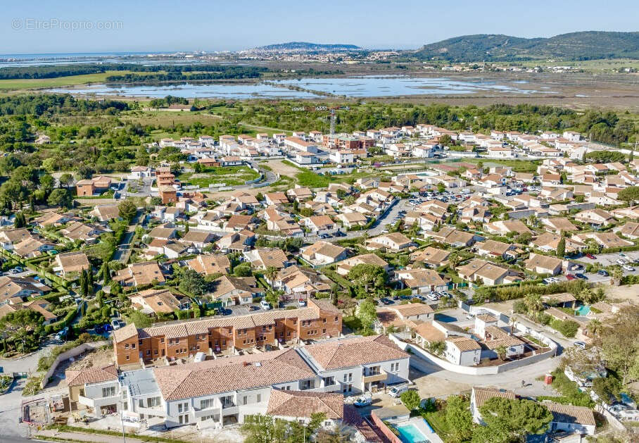 Maison à VIC-LA-GARDIOLE