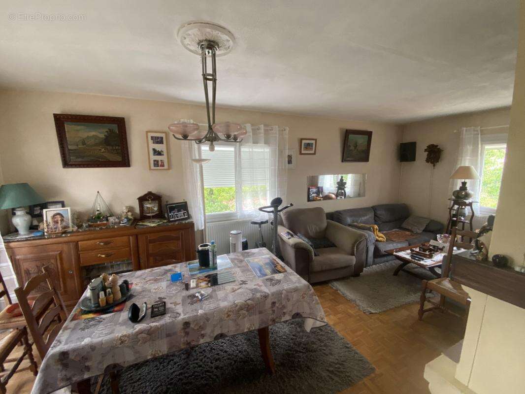 Au calme et sans vis à vis, au cœur de Domois, Maison de caractère avec grand terrain - photo 8