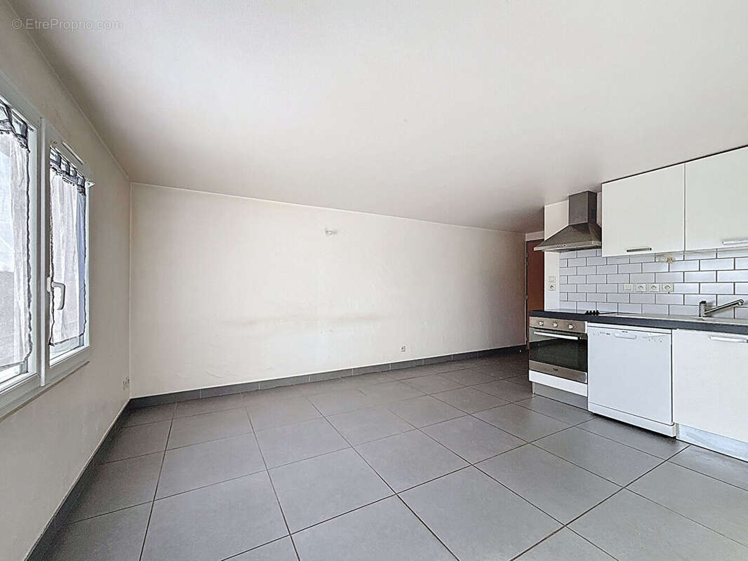 Appartement à POISY