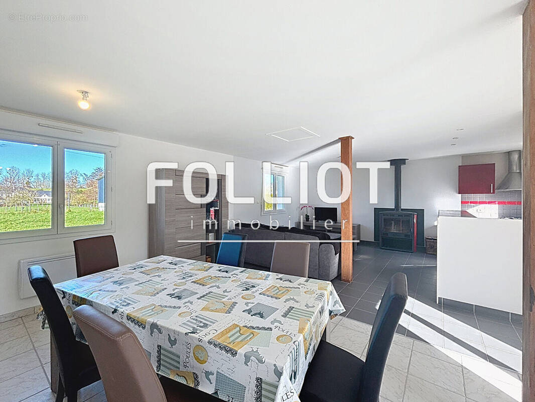 Maison à QUETTREVILLE-SUR-SIENNE