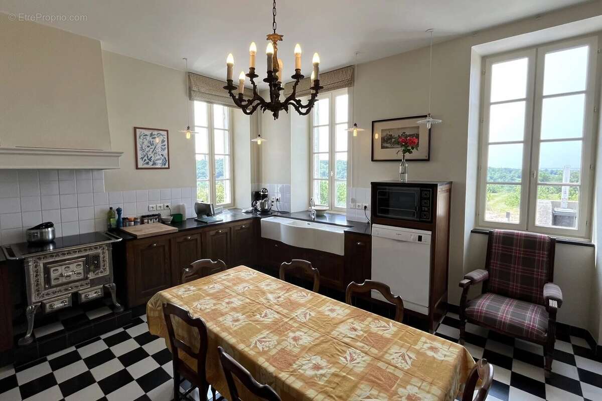 Maison à SAINT-GEORGES-DES-AGOUTS