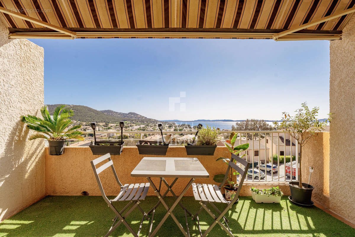 Appartement à CARQUEIRANNE
