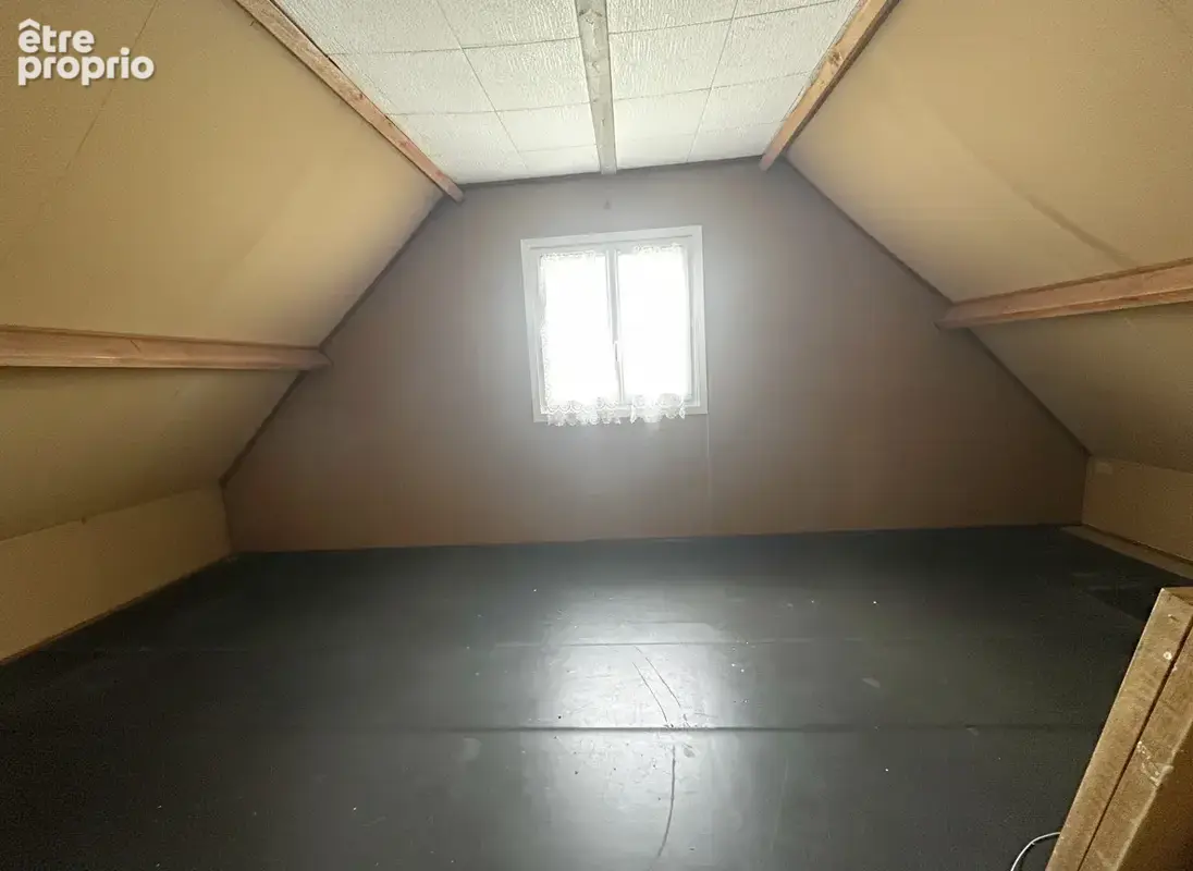 Pavillon 4 chambres possibilité 6 sur sous sous-sol partiel avec garage double et atelier ! - photo 12