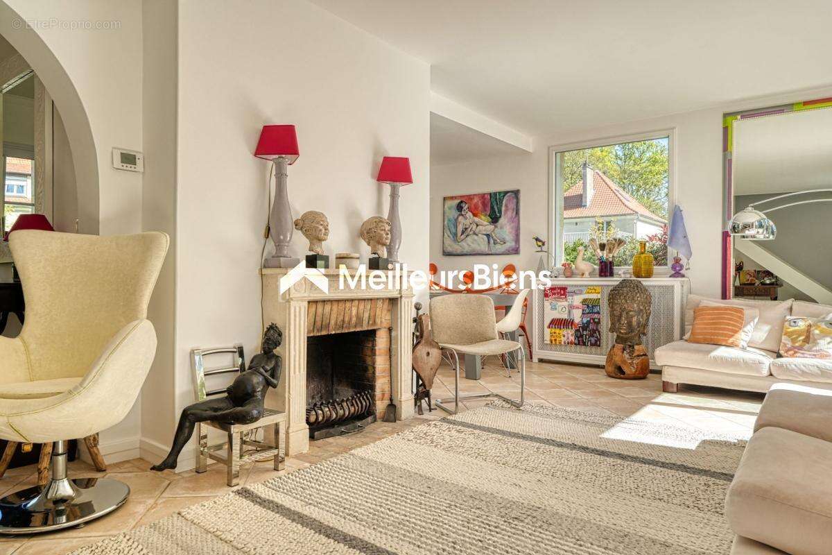 Maison à LA CELLE-SAINT-CLOUD