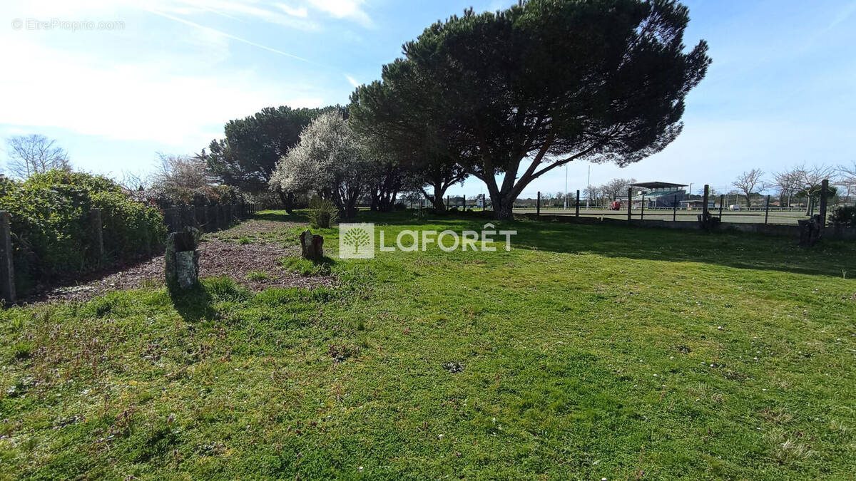 Terrain à GRADIGNAN