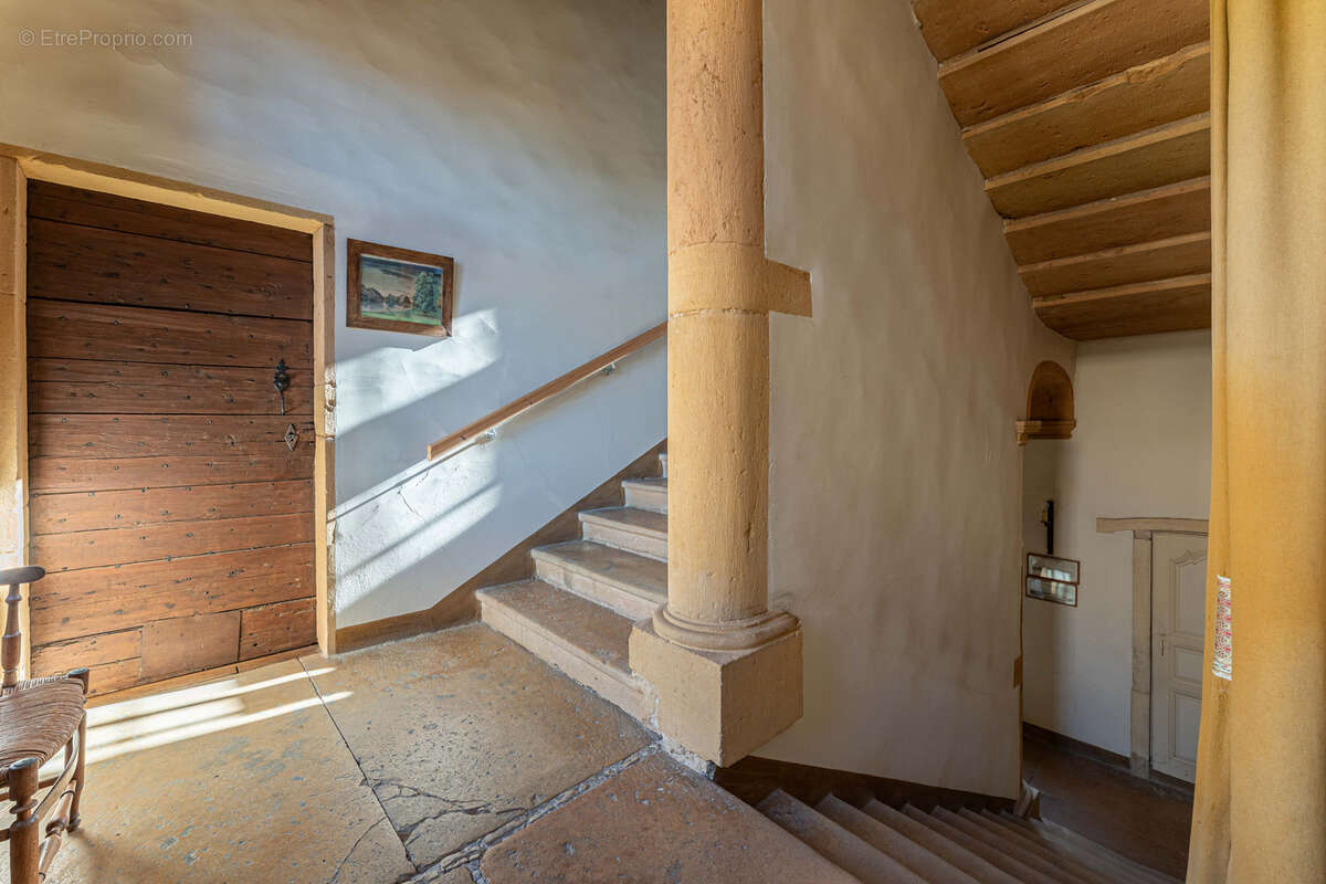 Maison à MORANCE
