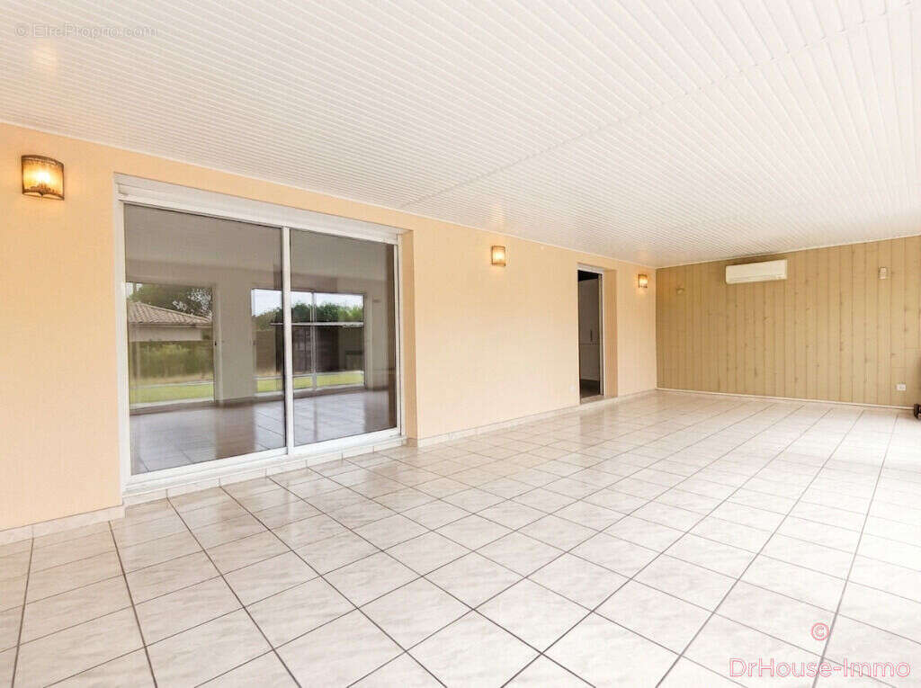 Maison 155 m² à Laluque  - photo 7