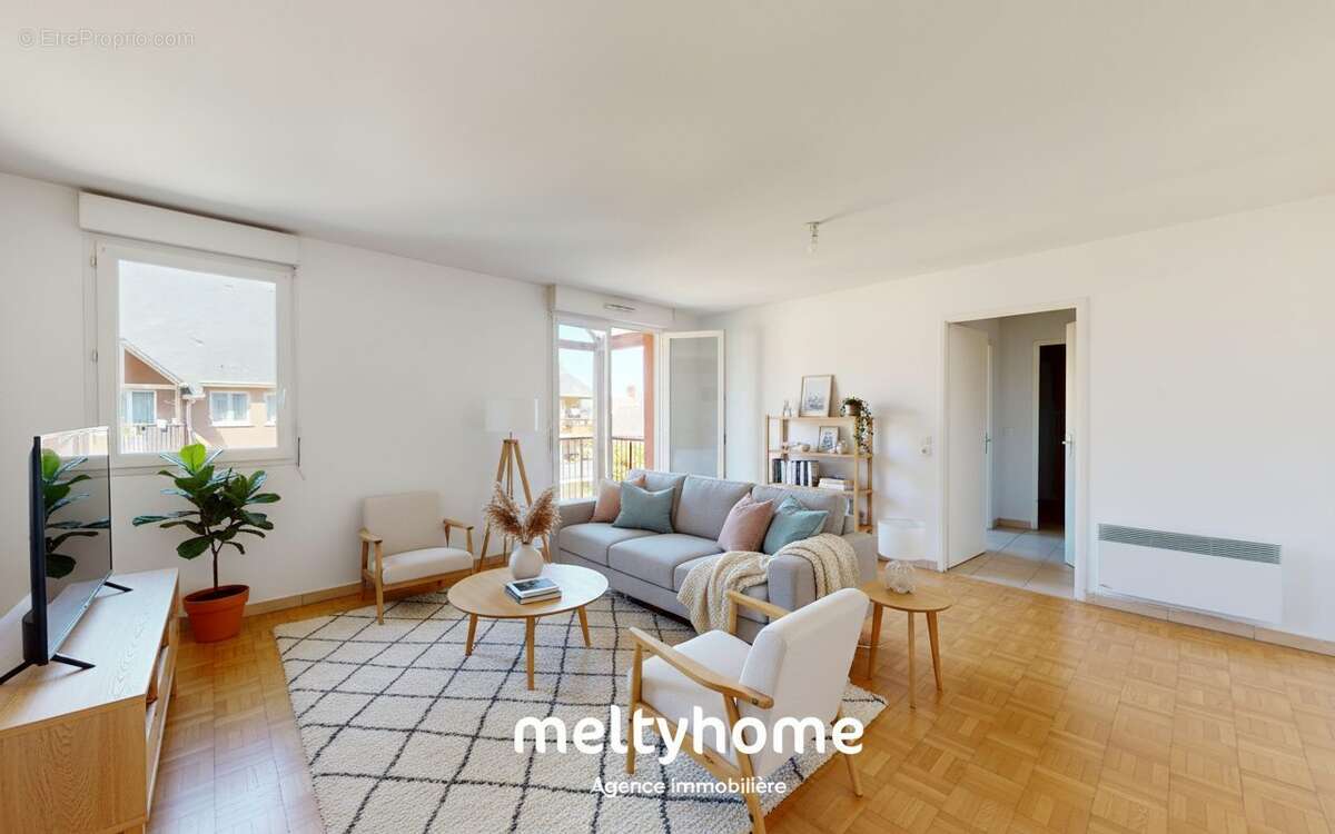 Appartement à LA RIVIERE-SAINT-SAUVEUR