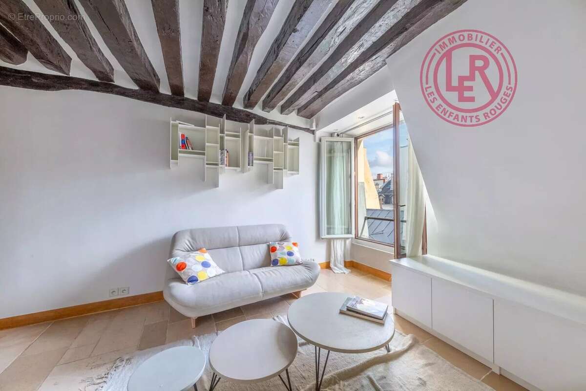 Appartement à PARIS-3E