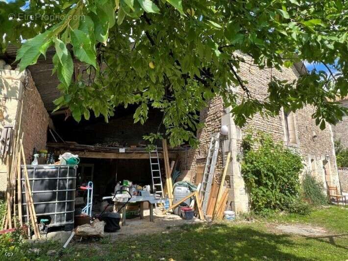 Maison à VILLEFAGNAN