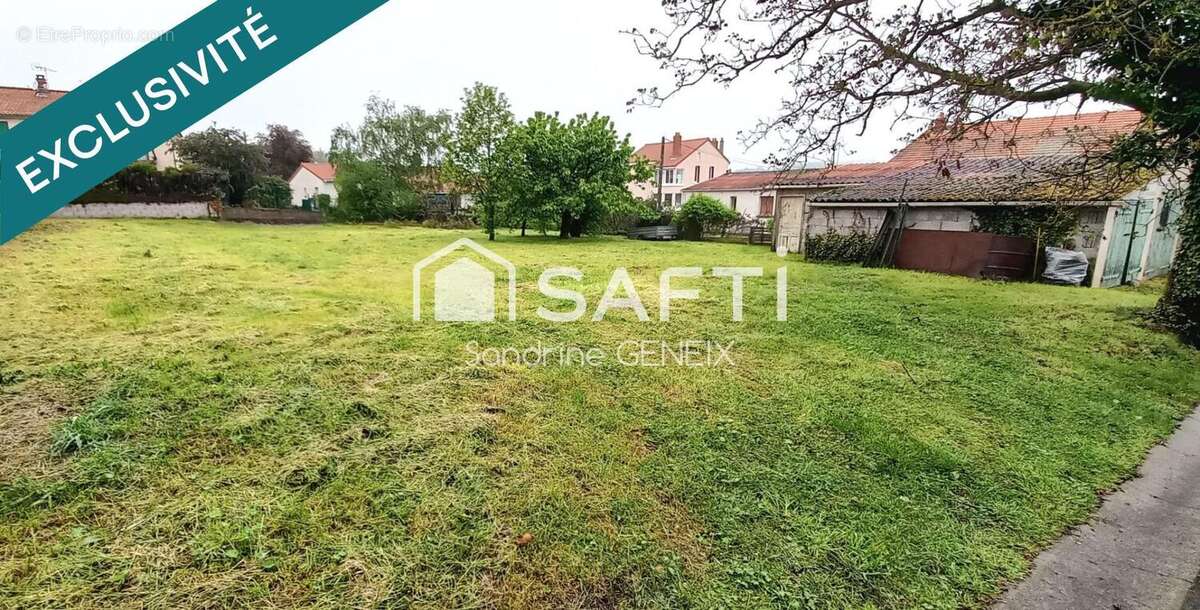 Photo 2 - Terrain à AUZAT-LA-COMBELLE