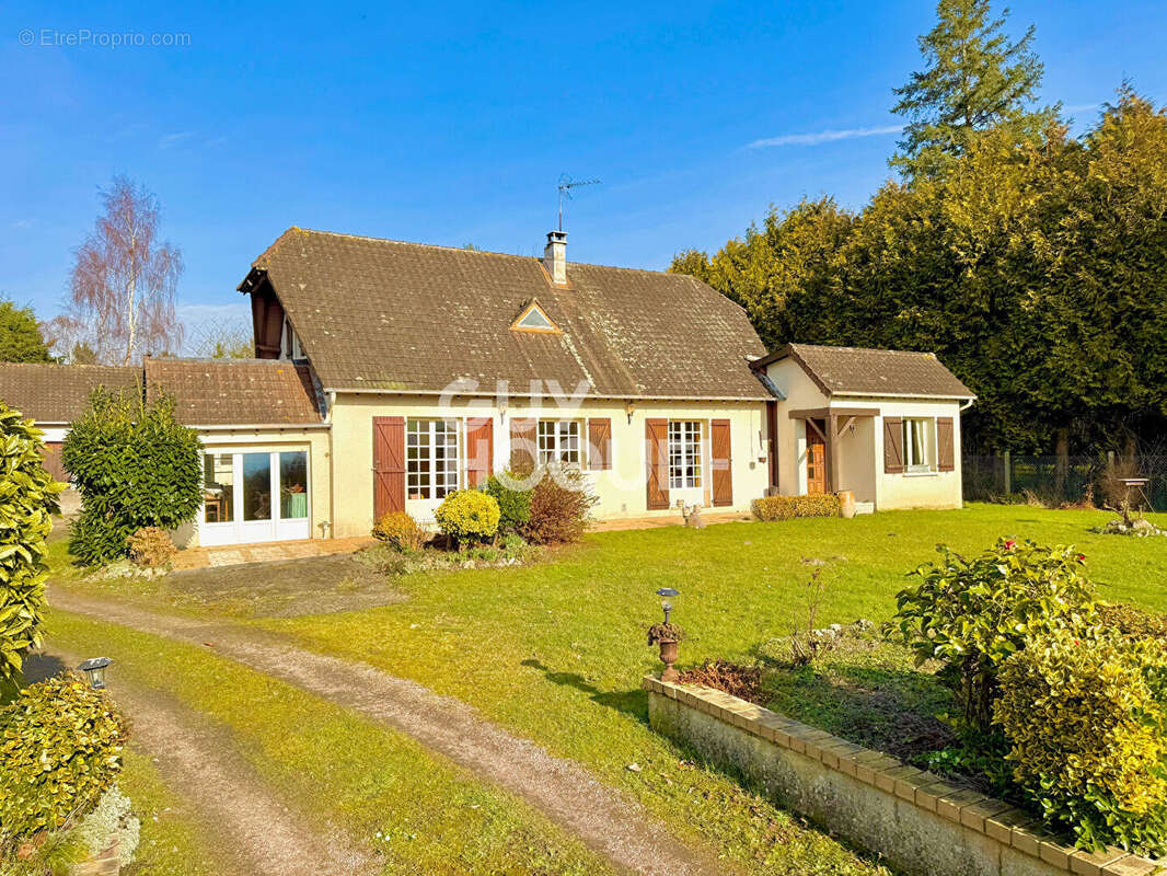 Maison à PONT-L&#039;EVEQUE