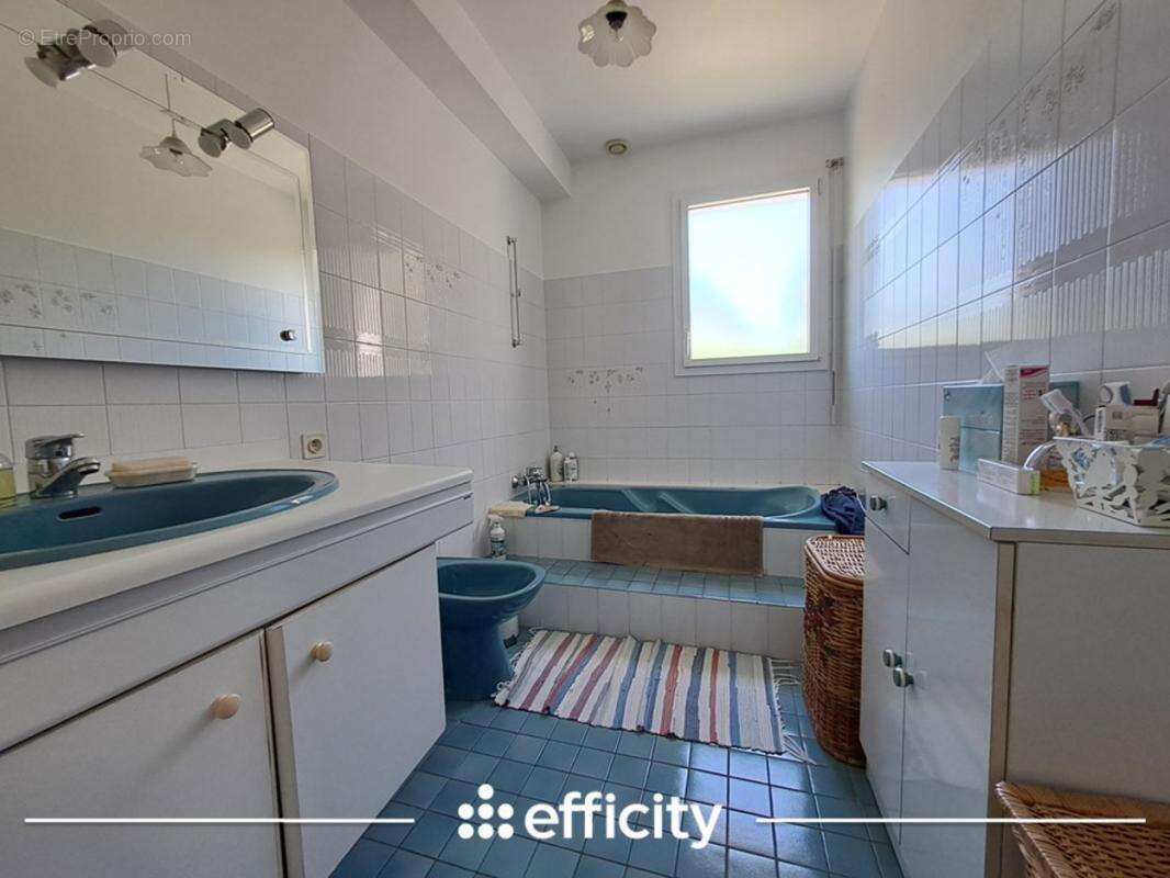 Maison 123 m² à Peumerit  - photo 8