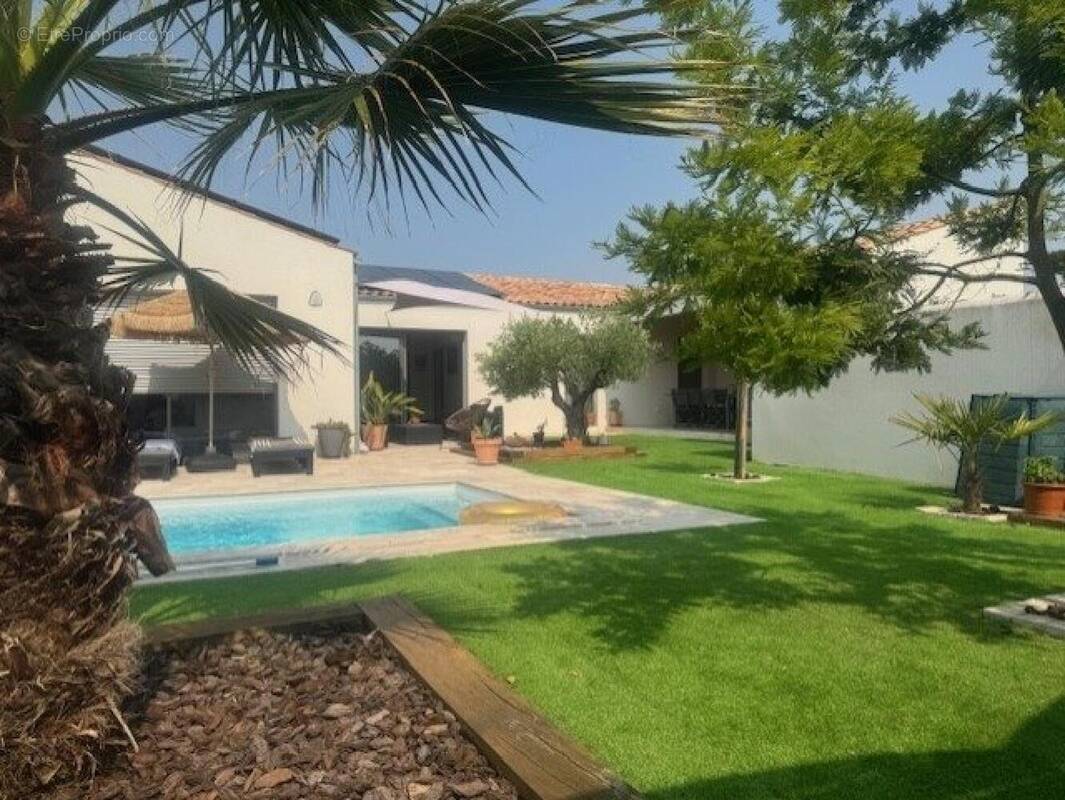 Photo 1 - Maison à LA JARRIE