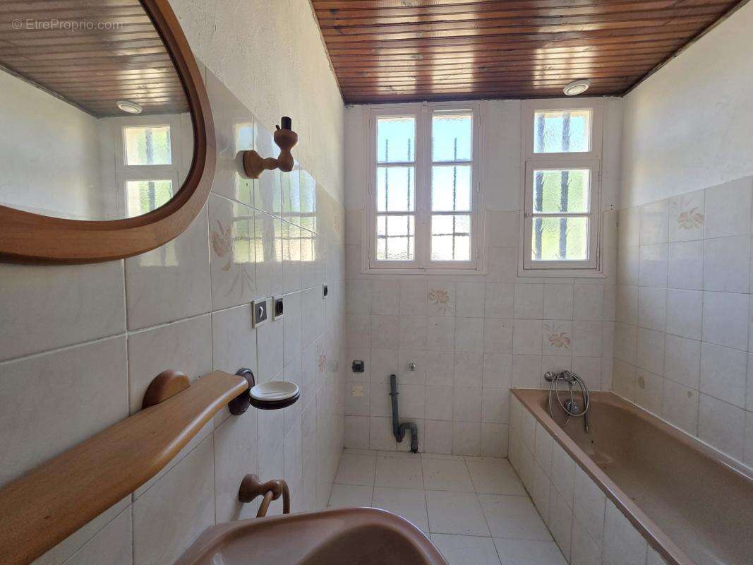 Maison 70 m² à Chateau-Arnoux-Saint-Auban  - photo 8