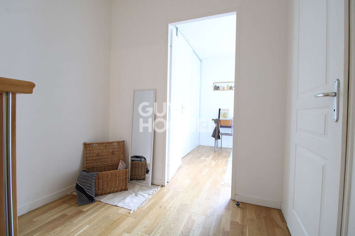 Appartement à BRIE-COMTE-ROBERT