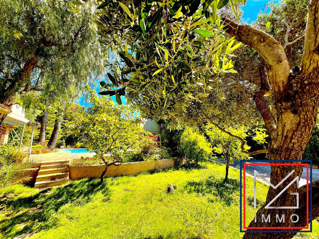 Maison à SIX-FOURS-LES-PLAGES