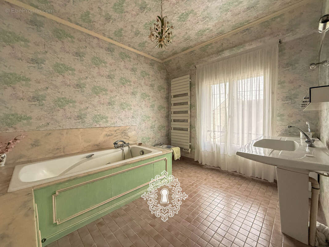 Maison à LONGUEVILLE