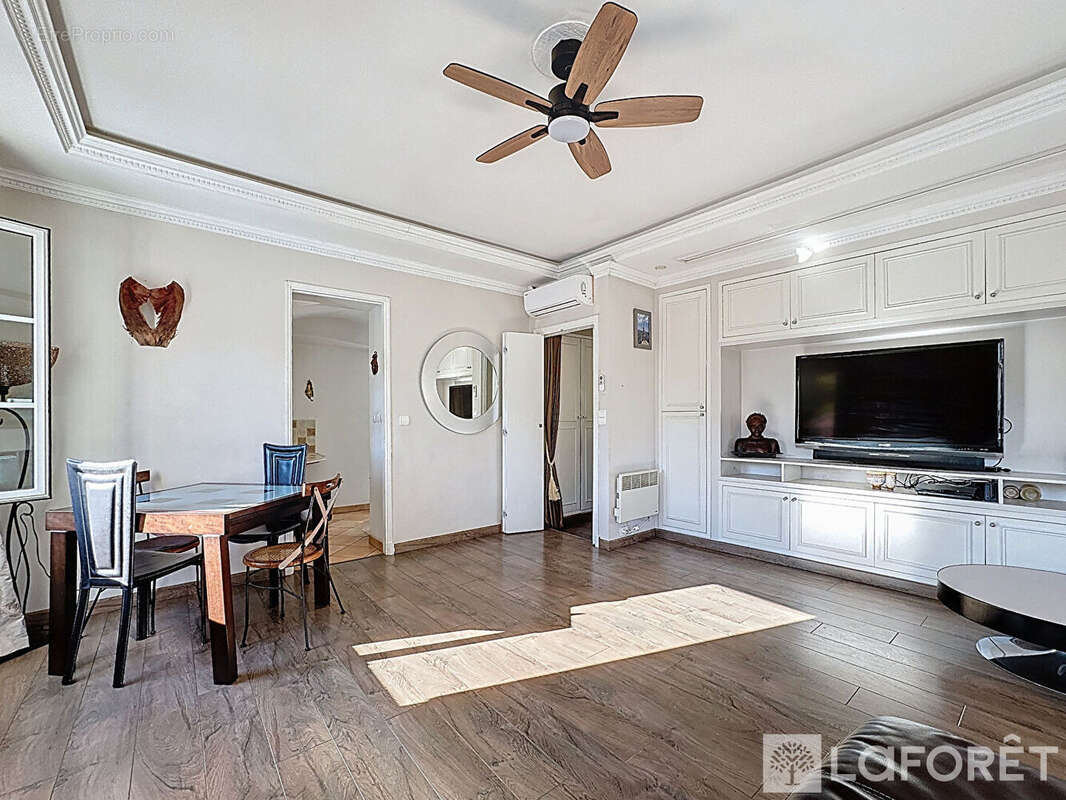 Appartement à ROQUEBRUNE-CAP-MARTIN