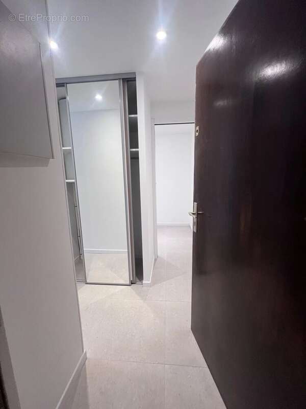 Appartement à LA LONDE-LES-MAURES