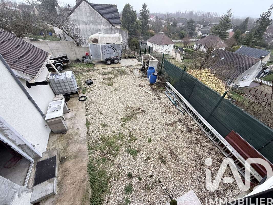 Photo 7 - Maison à LAROCHE-SAINT-CYDROINE