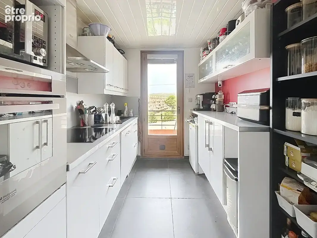 Appartement Gardanne 3 pièce(s) 70 m2 - photo 3