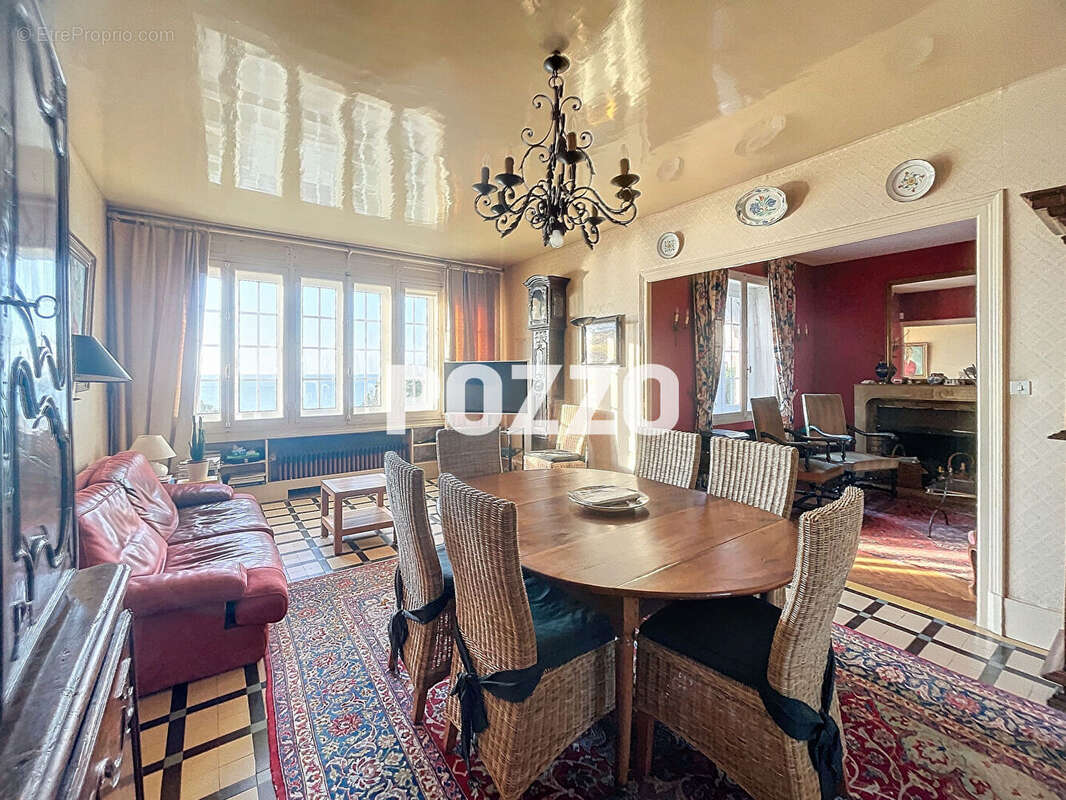 Maison à AGON-COUTAINVILLE