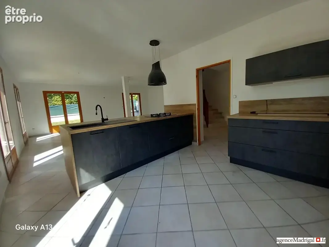 Maison 6 pièces 150 m² à vendre à Voiron (38500) - photo 4