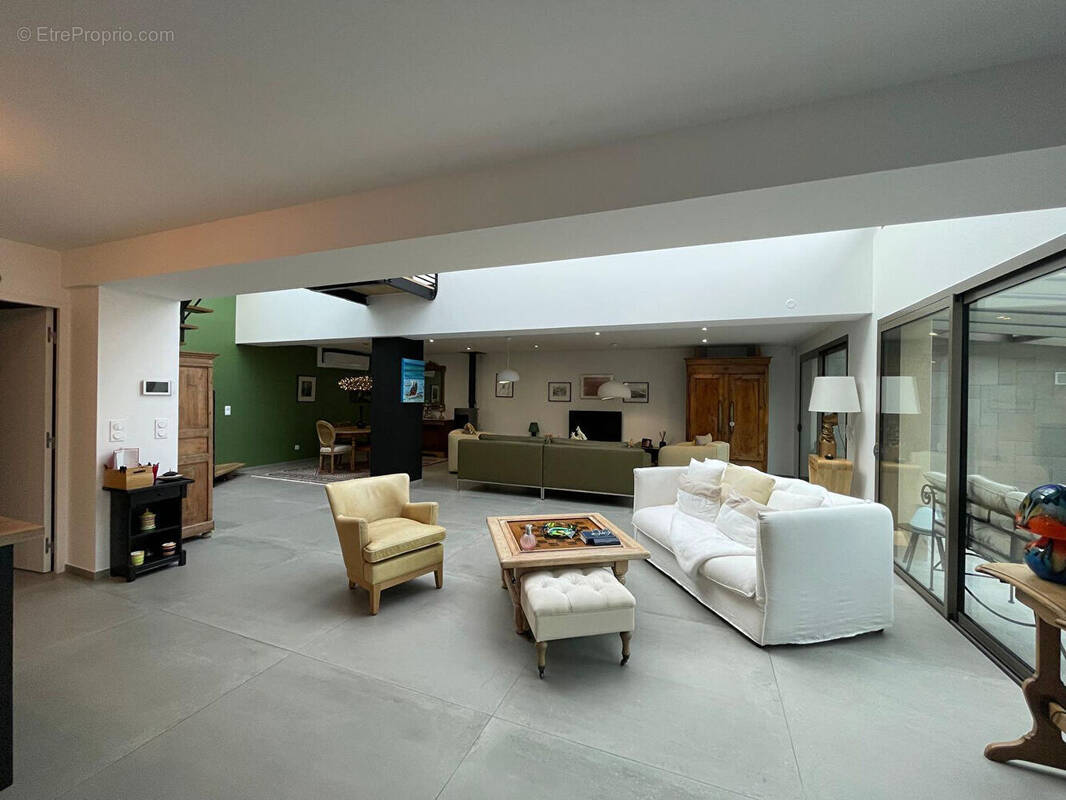 Maison à ROCHE-LA-MOLIERE